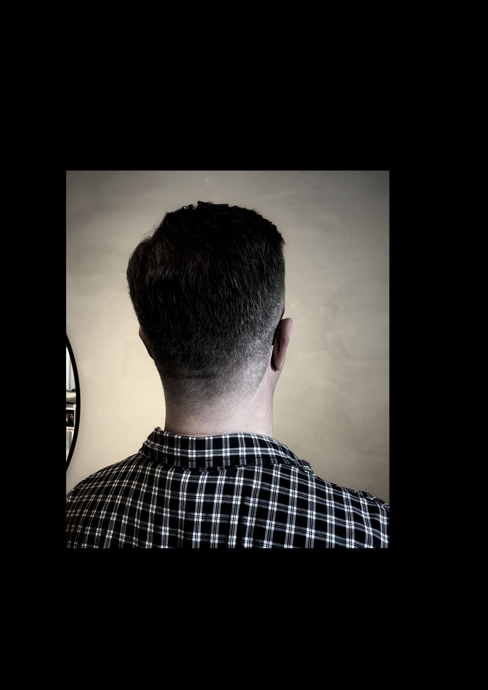 Prickfri klippning i Nacken-Prisvärd Barberingstjänst i Helsingborg hos Dyson Barbering